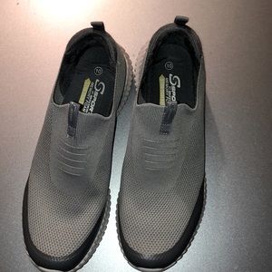 Sketchers size 10 women’s